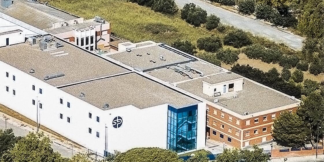 instalaciones-fabriles-de-laboratorios-1122×561